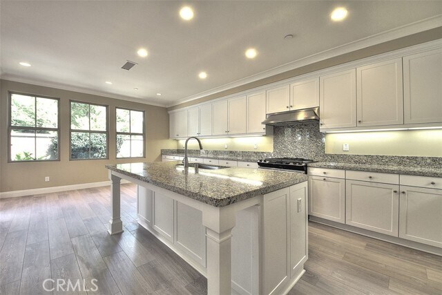 Building Photo - 46 Larkfield