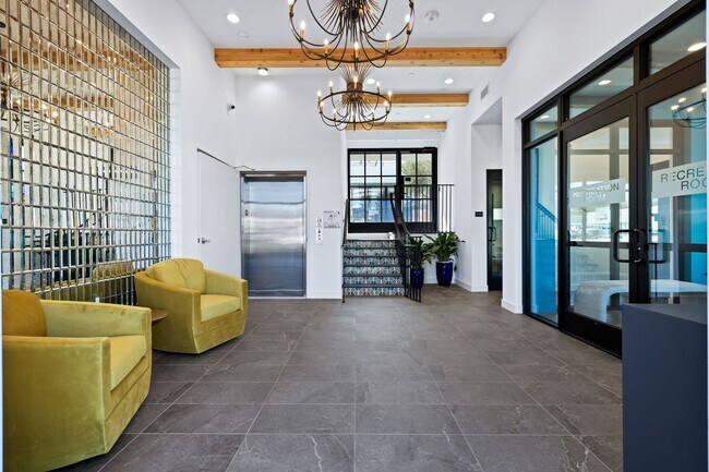 Building Photo - Unit Type: E1 | 1 Bed | 1 Bath