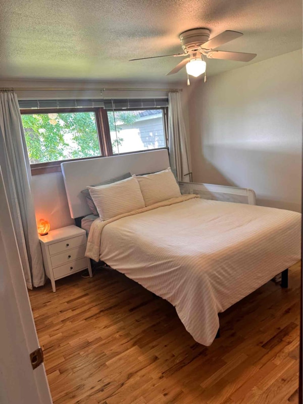 Building Photo - 712 25th Ave NE