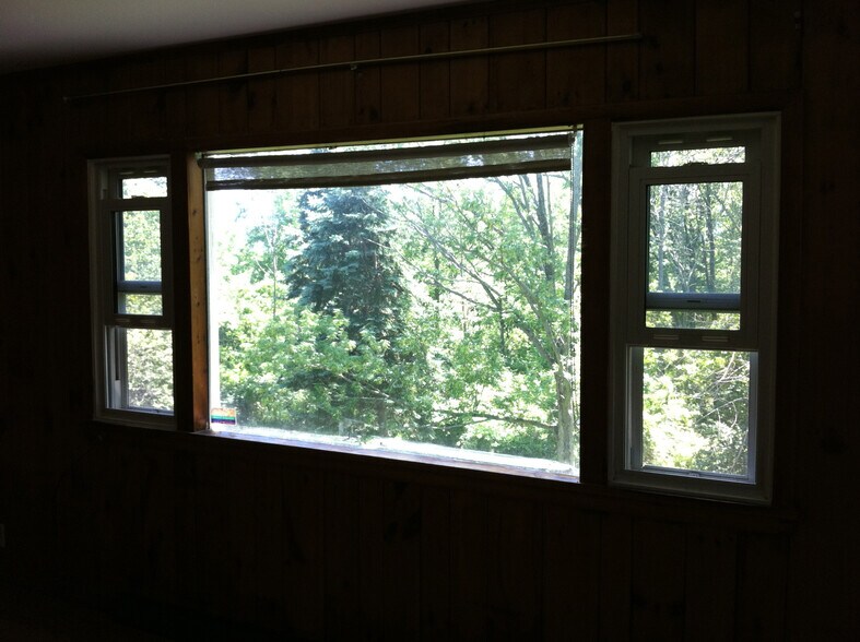 Building Photo - 1621 Slaterville Rd