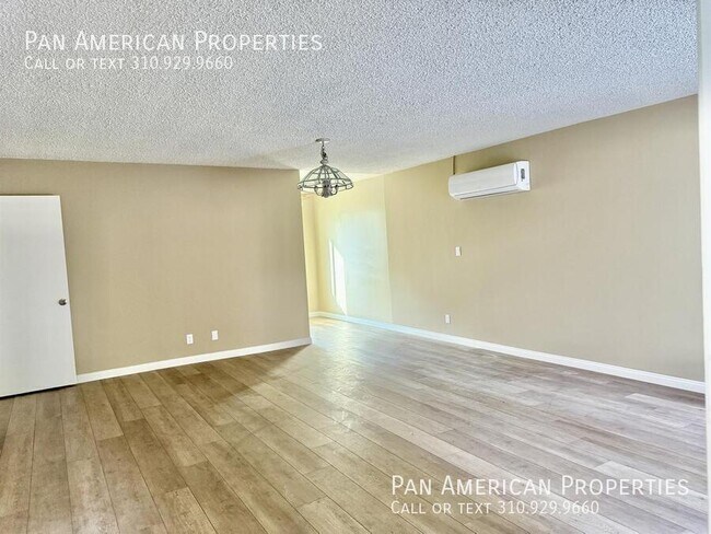 Building Photo - 326 S Gerhart Ave