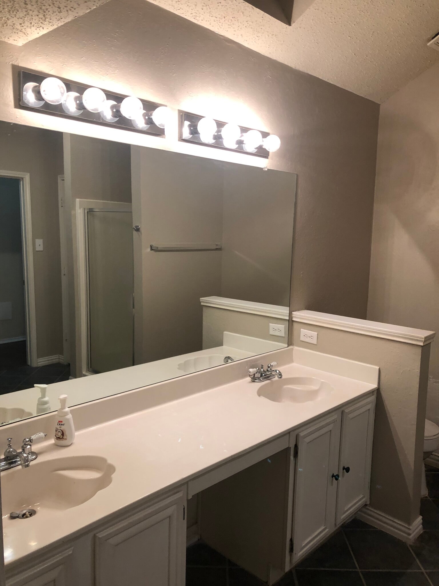 Double vanities in Master Bath w/separate shower and bath - 2202 Bowie Ln