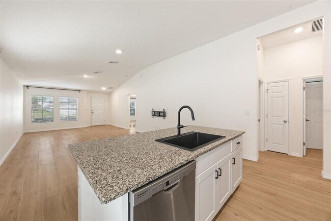 Building Photo - 12401 Streambed Dr
