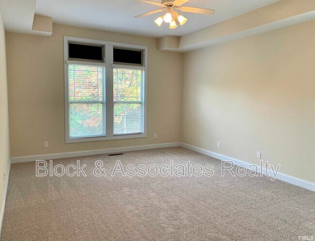 Building Photo - 706 Weavers Ridge Dr