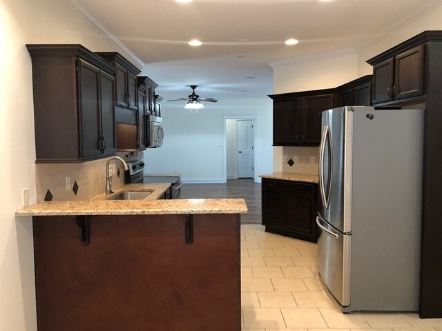 Building Photo - 5305 Cloister Dr