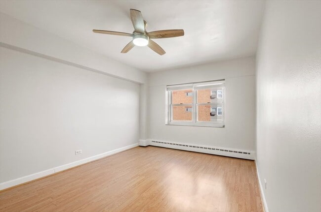 Building Photo - 4950 N Marine Dr