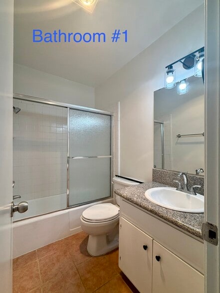 Primary Bathroom - 844 7th St