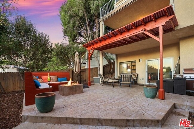 Building Photo - 728 Montecito Dr