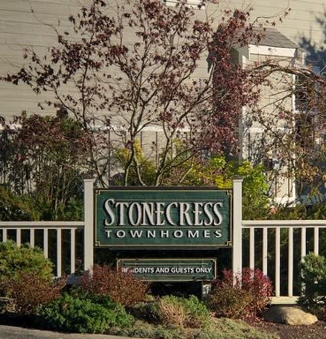 Building Photo - Stonecress Townhouse on Bainbridge Island