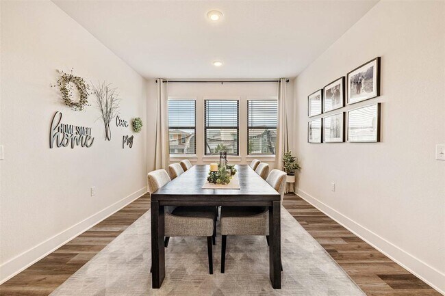 Building Photo - 7600 Hillock Terrace