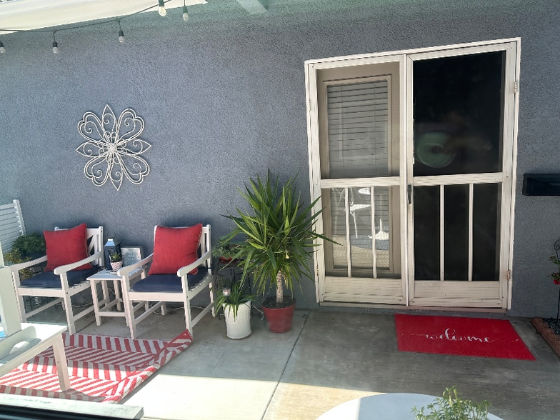 Building Photo - 39850 St Honore Dr