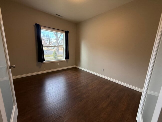 Building Photo - Fantastic 3 Bed/2 Bath Single Family Home in SE Bend