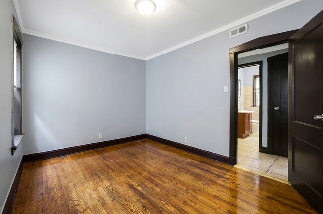 Building Photo - 8243 S Sangamon St