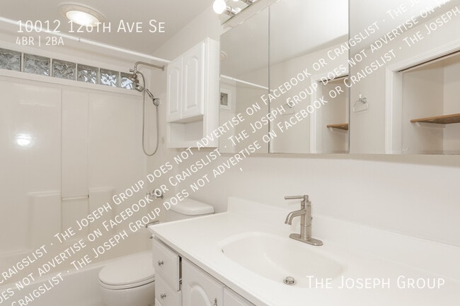 Building Photo - 10012 126th Ave SE