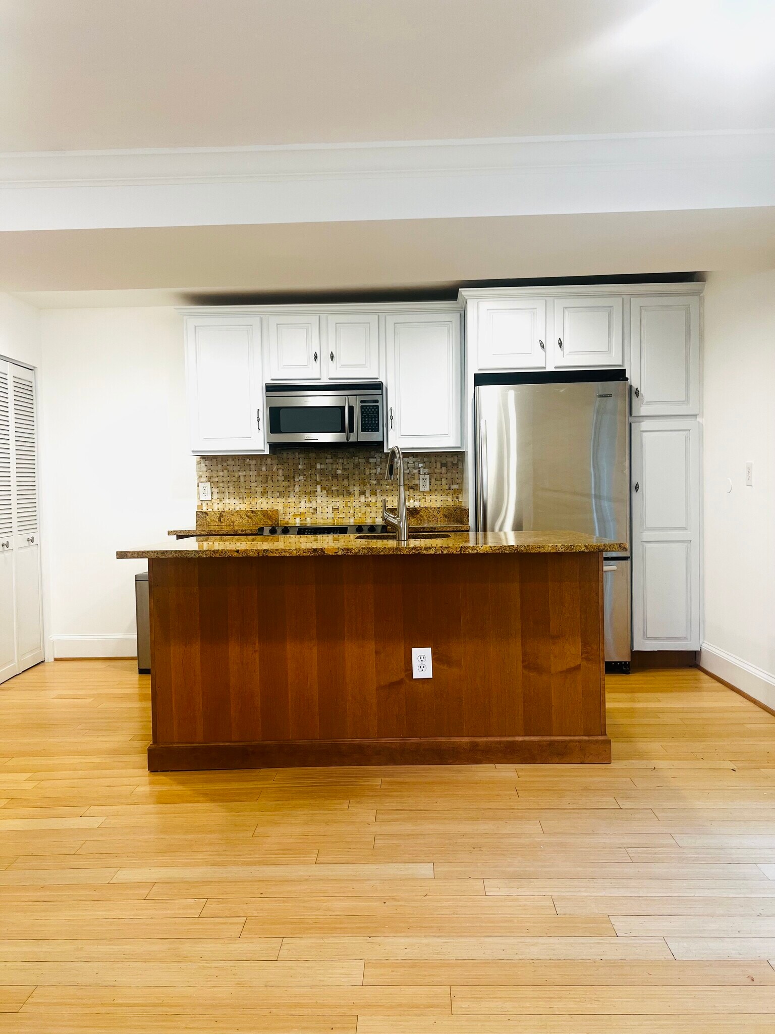 Building Photo - 1663 Newton St NW