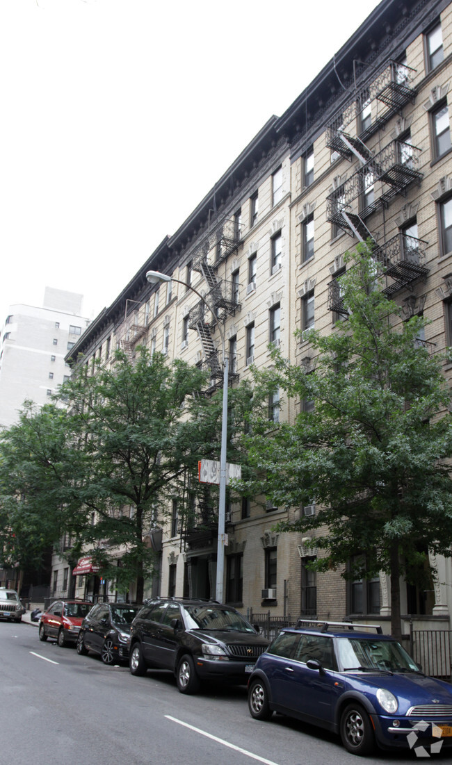 Building Photo - 425 East 65 Street