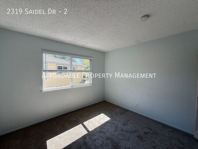 Building Photo - 2319 Saidel Dr