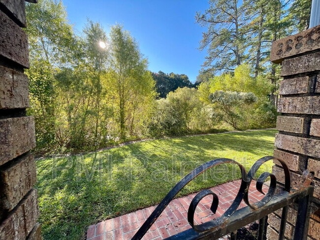 Building Photo - 1340 Cactus Ave