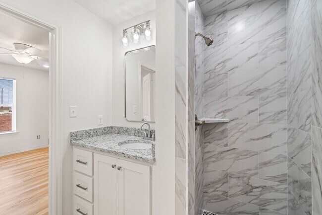 Building Photo - 109 North F M 789