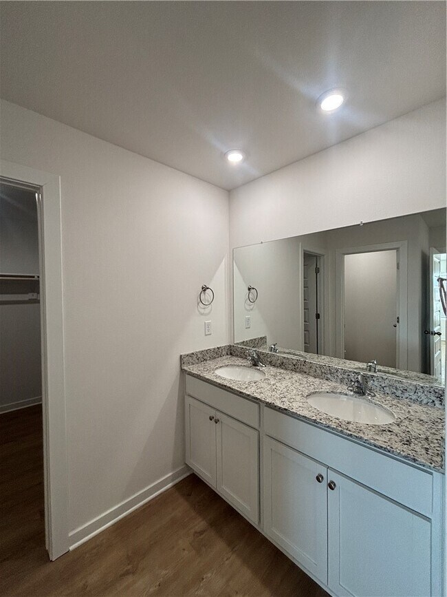 Building Photo - 3081 Laredo Ln