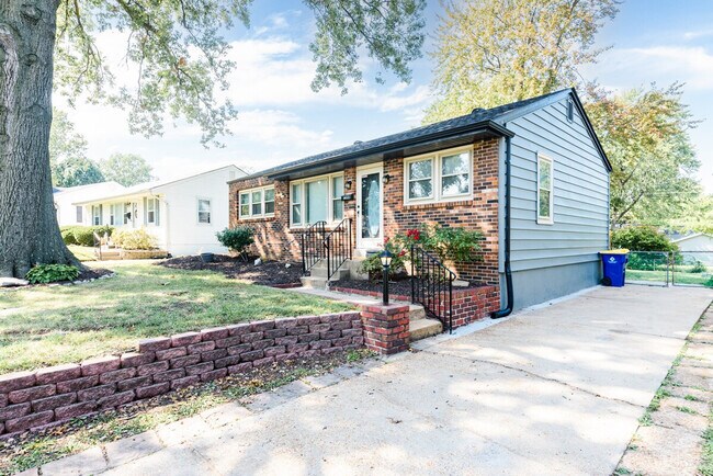 Building Photo - 4423 Vance Ave