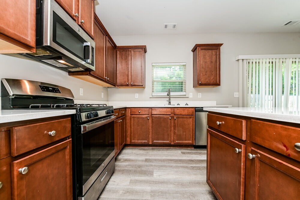 Building Photo - 4325 Comfort Trail