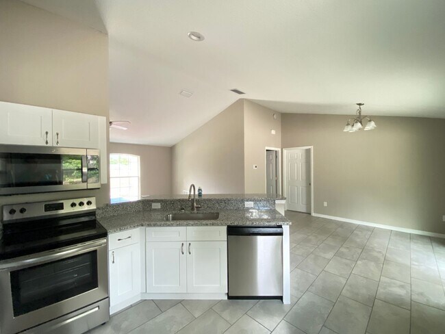 Building Photo - 4490 SW 150th Pl
