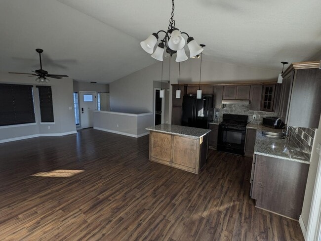 Building Photo - 715 Cherrywood Cir