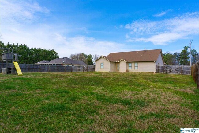 Building Photo - 112 Horse Pin Pl