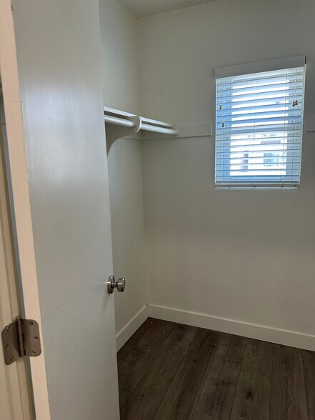 Primary Bedroom Walk In Closet - 21035 Bryant St