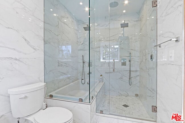 Building Photo - 9451 Sunset Blvd