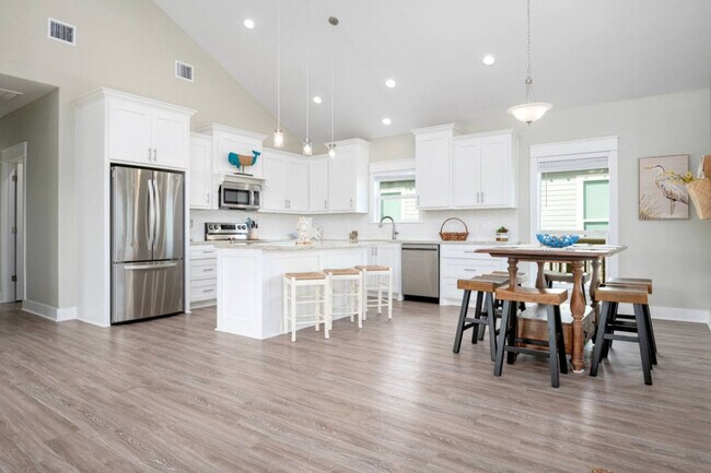 Building Photo - 943 Gulf Shores Dr