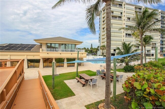 Building Photo - 10680 S Ocean Dr