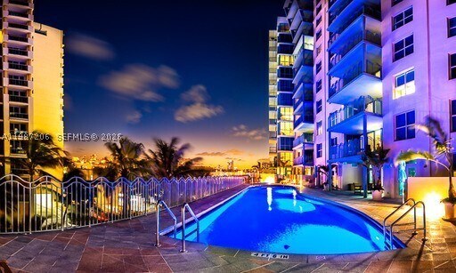 Building Photo - 1500 Ocean Dr