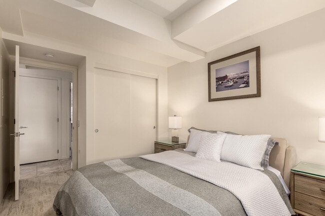 Building Photo - 7131 E Rancho Vista Dr