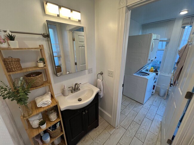 Building Photo - 42-44 Gorham