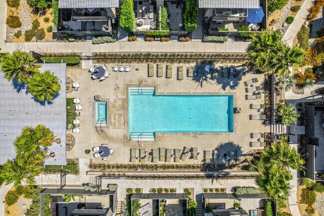 Building Photo - 191 The Riv