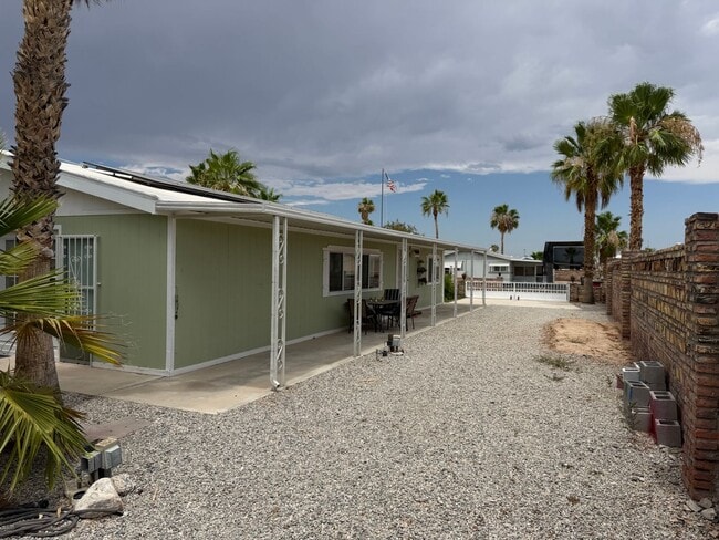 Building Photo - 13239 E 49th Dr
