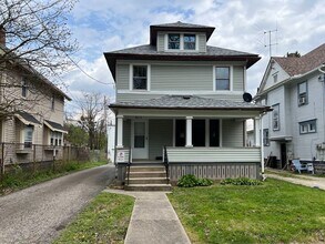 Building Photo - 677 Blaine Ave