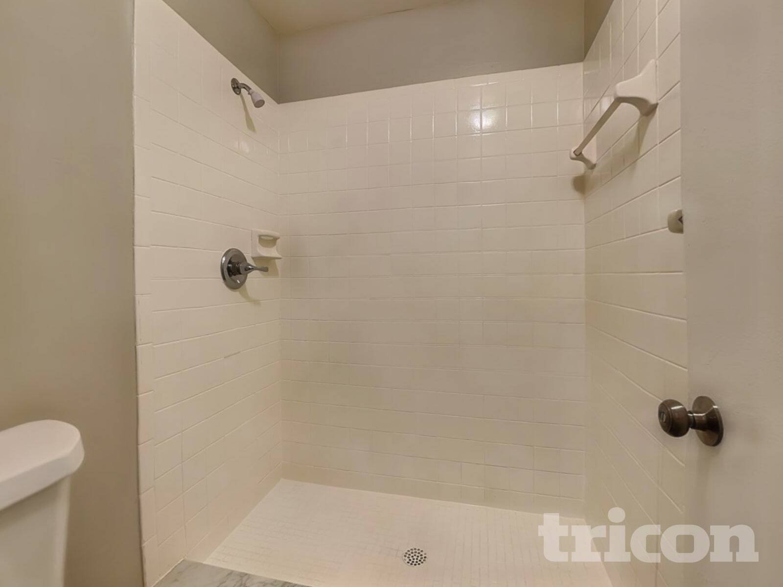 Building Photo - 309 Regal Park Dr