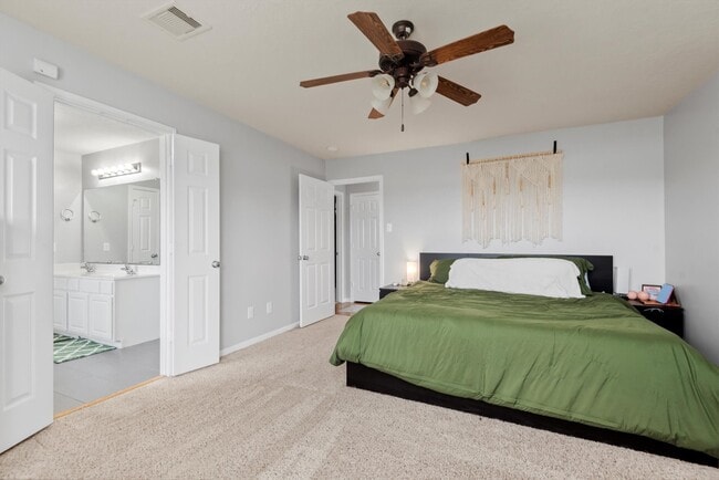 Building Photo - 5614 Savannah Woods Ln