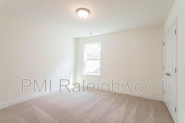 Building Photo - 2001 Seford Dr