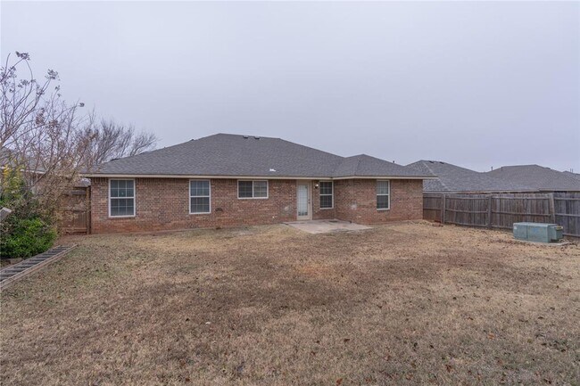 Building Photo - 8016 Breezewood Dr