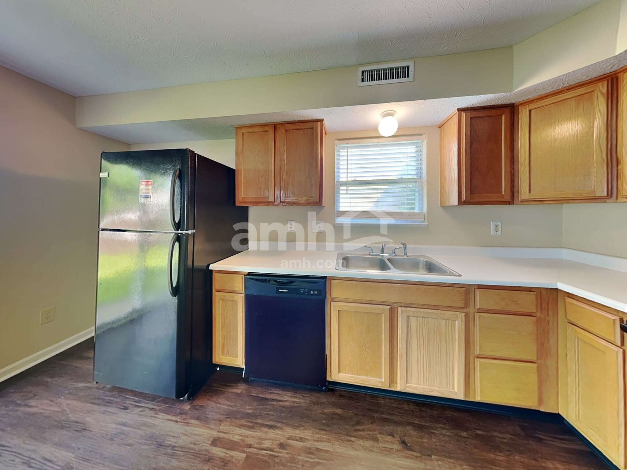 Building Photo - 2162 Turning Leaf Dr