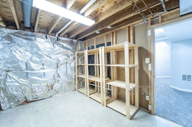 Building Photo - 13183 Oak Farm Dr