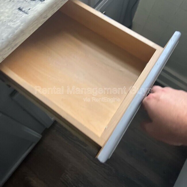 Building Photo - 2110 Fremont Ave N