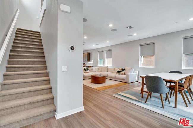 Building Photo - 515 Daniel Freeman Cir
