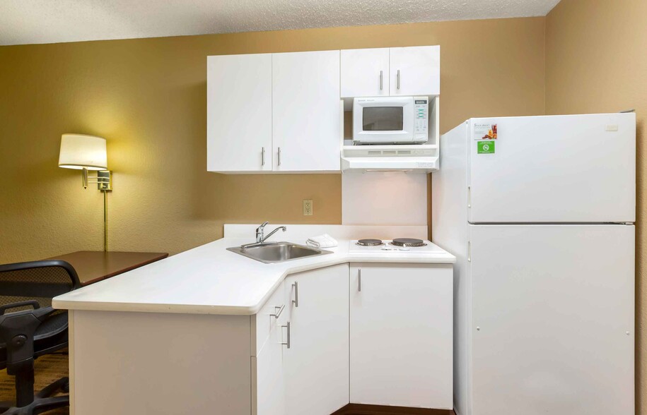 Building Photo - Furnished Studio-Salt Lake City - Sandy