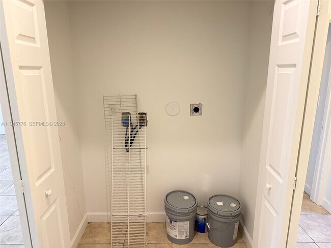 Building Photo - 7720 NW 8th Ave