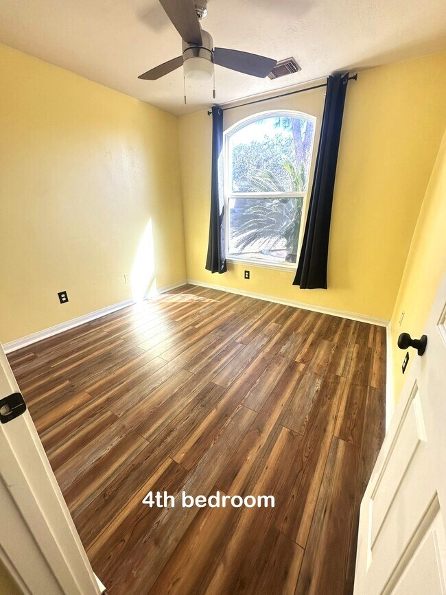 Building Photo - 3118 Flatwood Ct